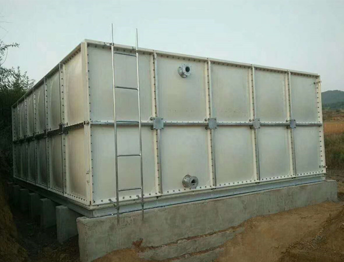 玻璃鋼水箱c.jpg 玻(bō)璃鋼水箱c.jpg