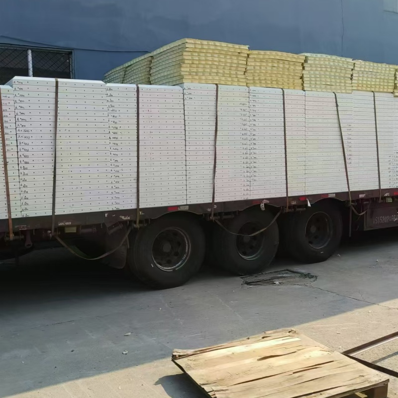 玻璃鋼保溫水箱出口哈薩克斯坦共和(hé)國