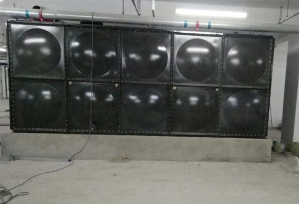 搪瓷鋼板消（xiāo）防水箱（xiāng）