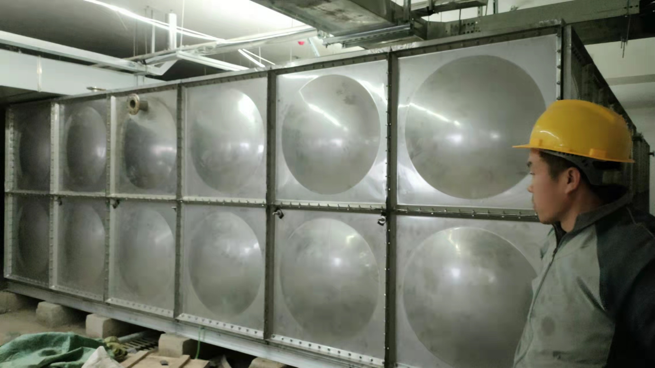 山東濱州（zhōu）裝配式不鏽鋼水箱（xiāng）