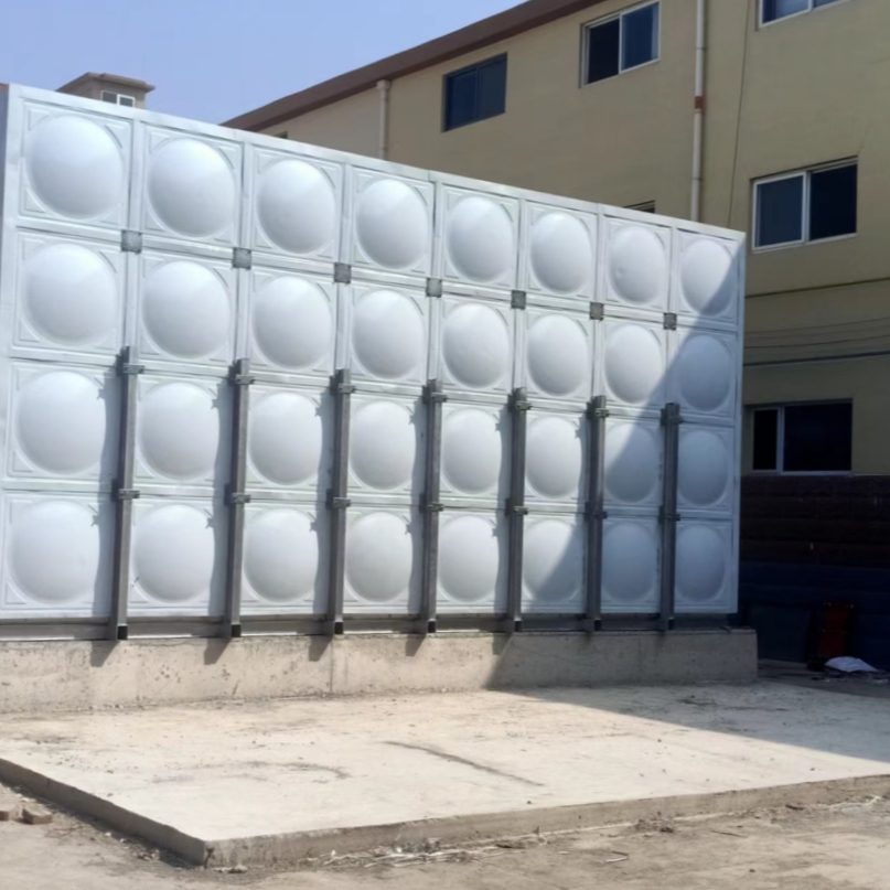 山東省濟南市商河縣金城特紙製品有限公司352立方玻璃鋼保溫水（shuǐ）箱（xiāng）項目安裝完成