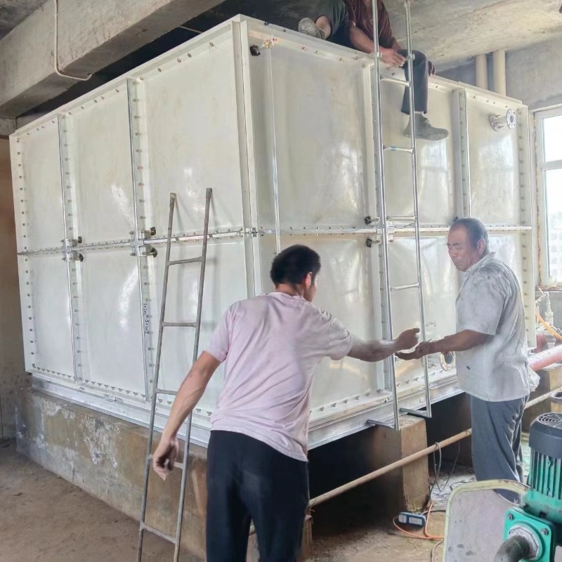 陝西省神木（mù）市億萊策大酒店玻（bō）璃鋼水（shuǐ）箱（xiāng）項目