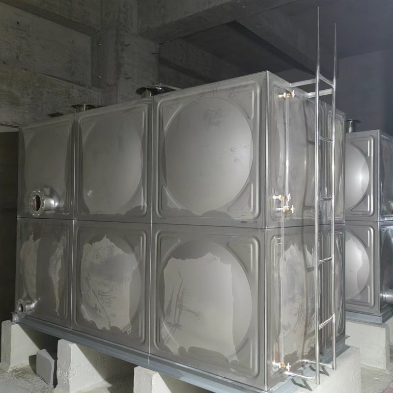 唐山市不鏽鋼生（shēng）活水箱（xiāng）安裝完成